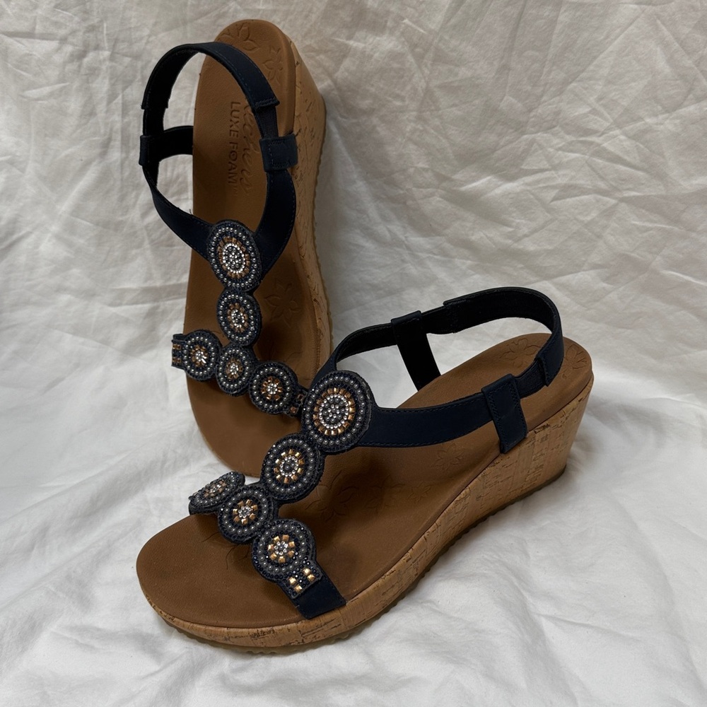 Women’s Skechers Navy Blue Beaded Platform Wedge Sandals. Fits like Sz 8